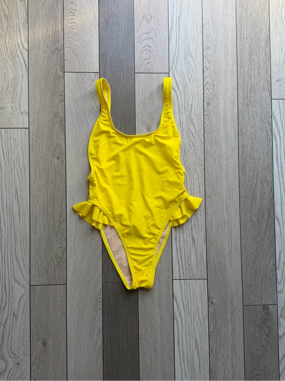GNASH SWIM Bright Yellow Ruffle-Accent Women’s One-Piece Swimsuit size 4